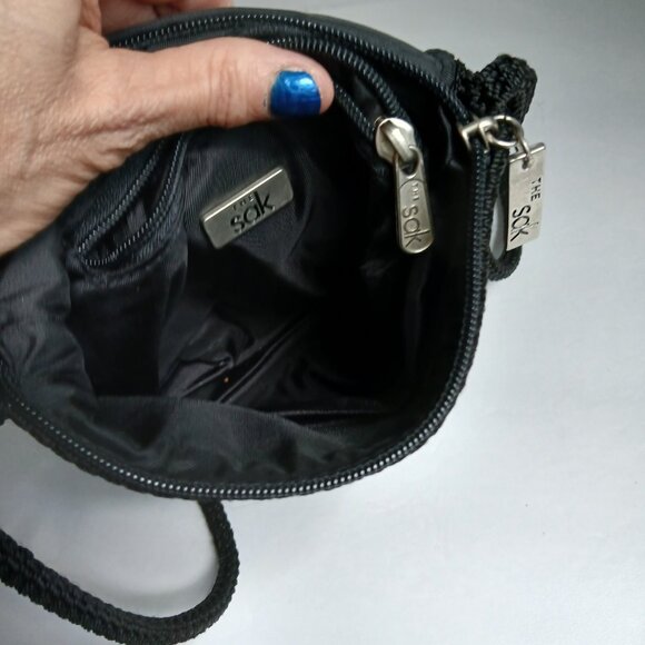 1990's Artisan Black Tight Weave Crochet NS Crossbody Bag w Round Strap As New! - Picture 5 of 7